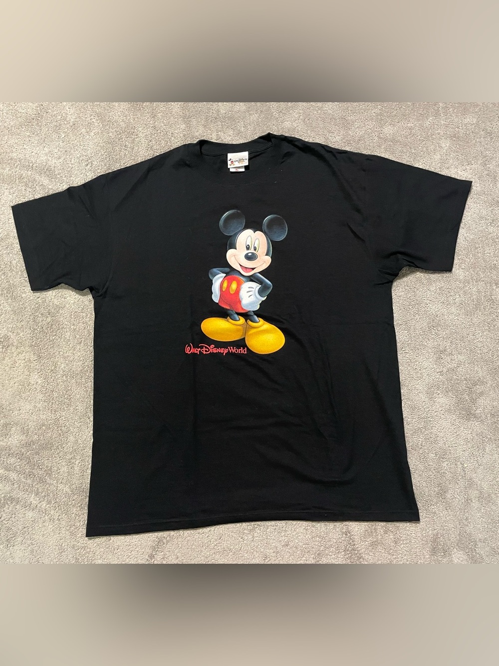 L Vintage 90s Walt Disney World Mickey Mouse T Shirt Men’s XL Black Crew Neck